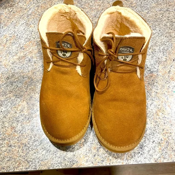 BearPaw Shoes Very Cute With Jeans Or Flare Leggings